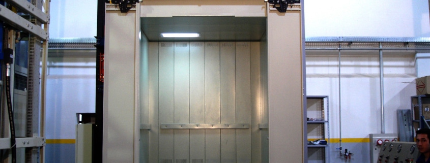 elevador de carga e descarga